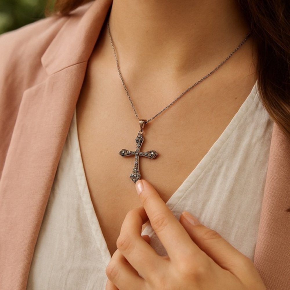 ✨ Elegant Silver Cross Necklace – Faith-Inspired Jewelry – Thoughtful Gift